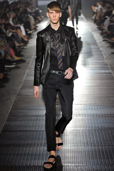 Look 36